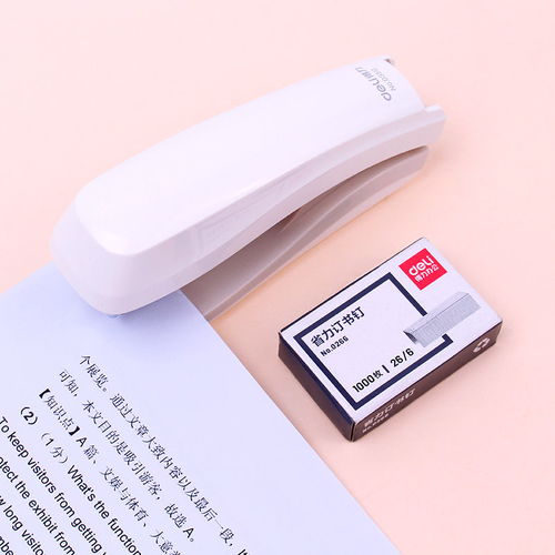 得力訂書(shū)針 12號(hào)與10號(hào)通用訂書(shū)釘，1000枚盒裝辦公用品推薦